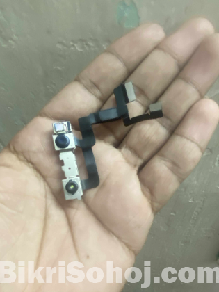 iphone 11 camera and body